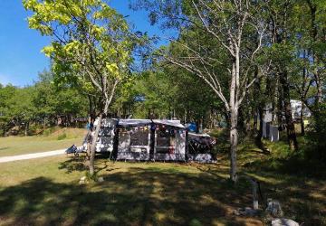 Camping LA TRUFFIERE à Saint Cirq Lapopie