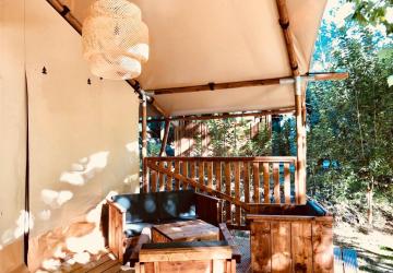 Hôtel de Plein Air Suze Luxe Nature