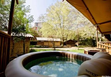 Hôtel de Plein Air Suze Luxe Nature