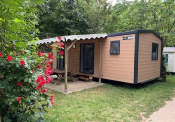 Camping Les CERISIERS - Hôtel le Vallon