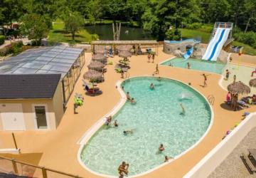Camping des Grottes****