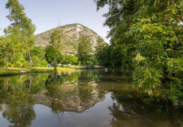 Camping des Grottes****