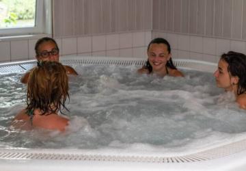 Camping des Grottes****