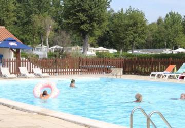 Camping L'Étang Bleu