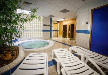 Domaine La Roche D'Ully ****