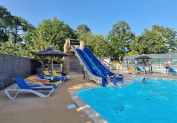 Les Chalands Fleuris****