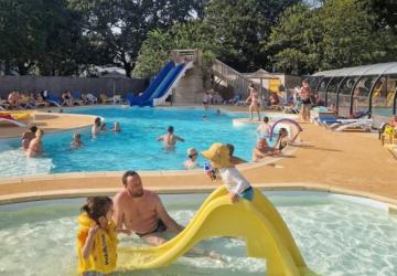 Les Chalands Fleuris****