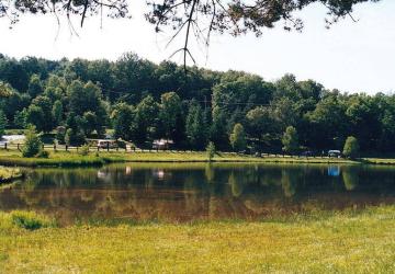 Camping Onlycamp Lac des Vergnes 