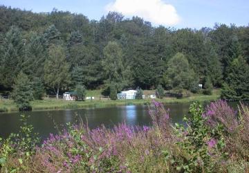 Camping Onlycamp Lac des Vergnes 