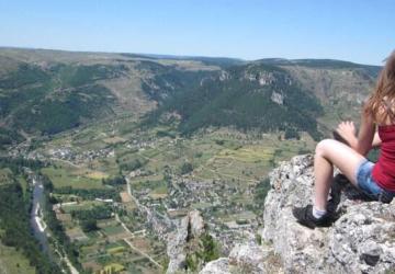 Camping Les CERISIERS - Hôtel le Vallon