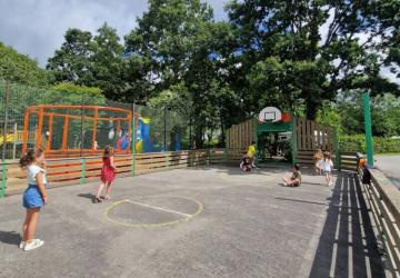 Les Chalands Fleuris****