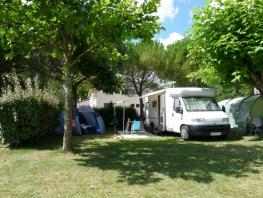 Emplacement - véhicule - caravane, tente ou camping-car