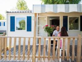 Mobil-home Plage 18.6m² (entre 5 et 10 ans) (1 chambre) + Terrasse bois semi-couverte + TV