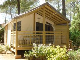 Lodge Toilé avec Terrasse couverte - Utilisation des sanitaires du camping - (4 adultes maxi)