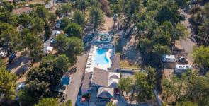 Camping La Pinède en Provence